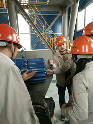 南方路机服务回访 用心构筑工程搅拌“专注”品牌